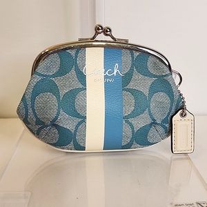 Coach Kisslock Wallet